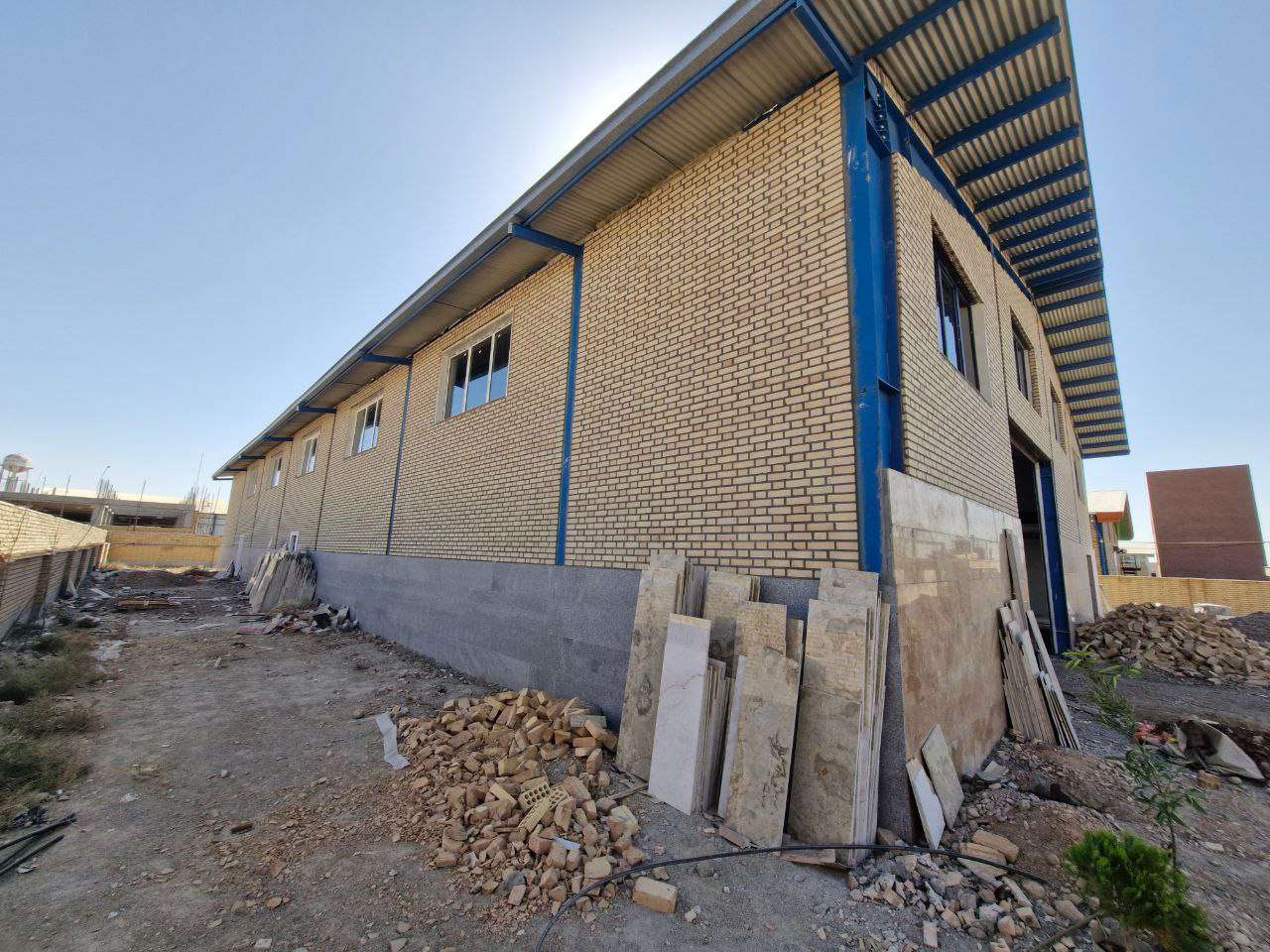 اجاره سوله در شهرک صنعتی خوارزمی با زون غذایی 1700 متر _ املاک صنعت سوله