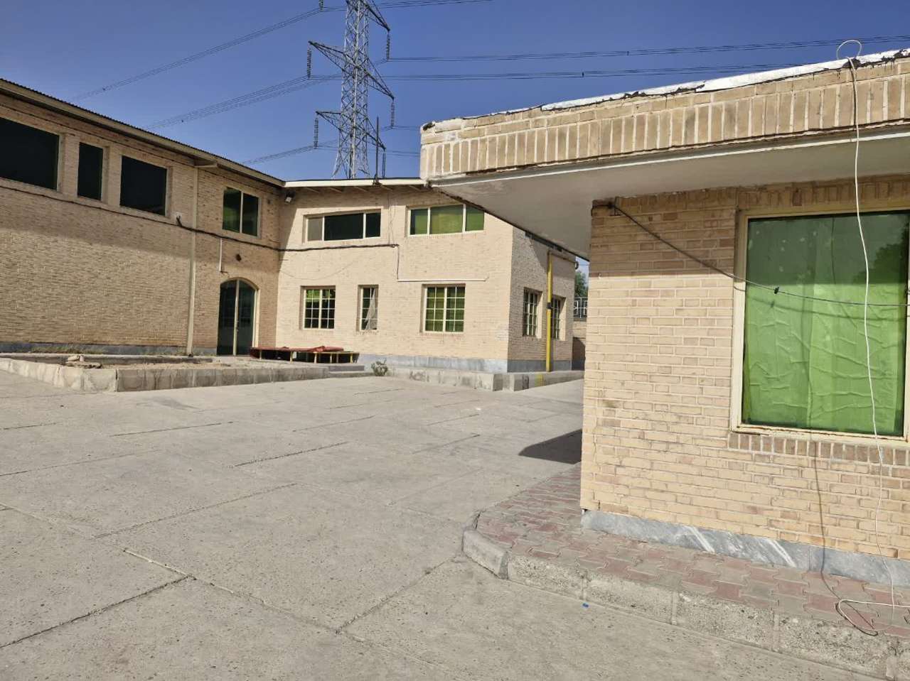 اجاره سوله غذایی در عباس آباد 1160متر _ املاک صنعت سوله