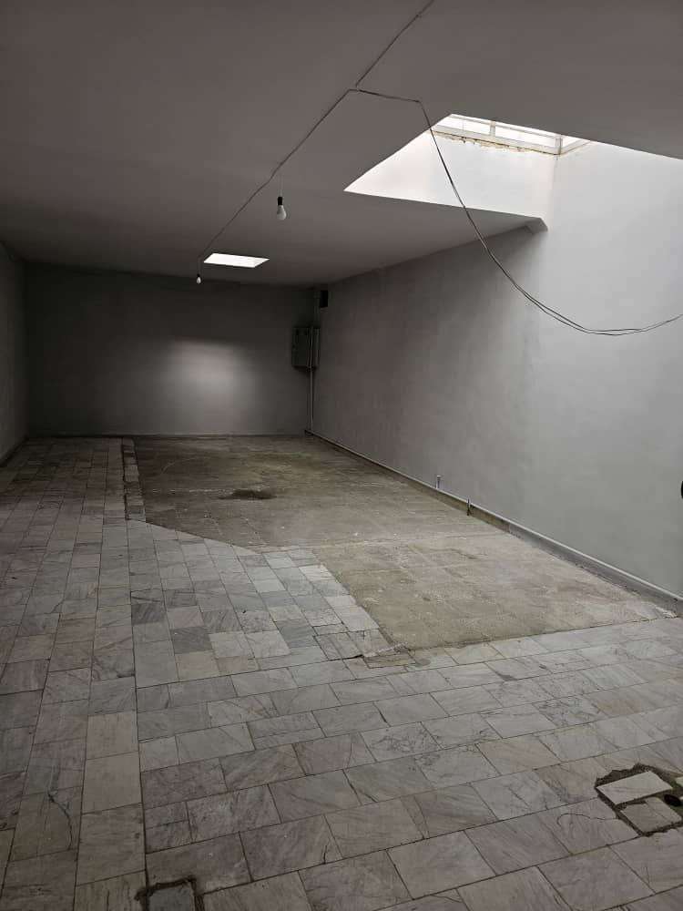 اجاره سوله ریسندگی و بافندگی با جواز معتبر - شهرک صنعتی عباس‌آباد1300 متر _ املاک صنعت سوله