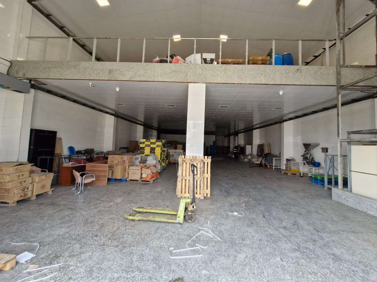  اجاره سوله تولید شکلات با جواز معتبر - شهرک صنعتی ایوانکی 1200 متر _ املاک صنعت سوله