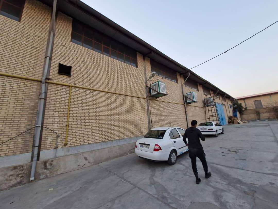 فروش کارخانه کارتن‌سازی با تجهیزات کامل - شهرک صنعتی عباس‌آباد 1700متر _ املاک صنعت سوله