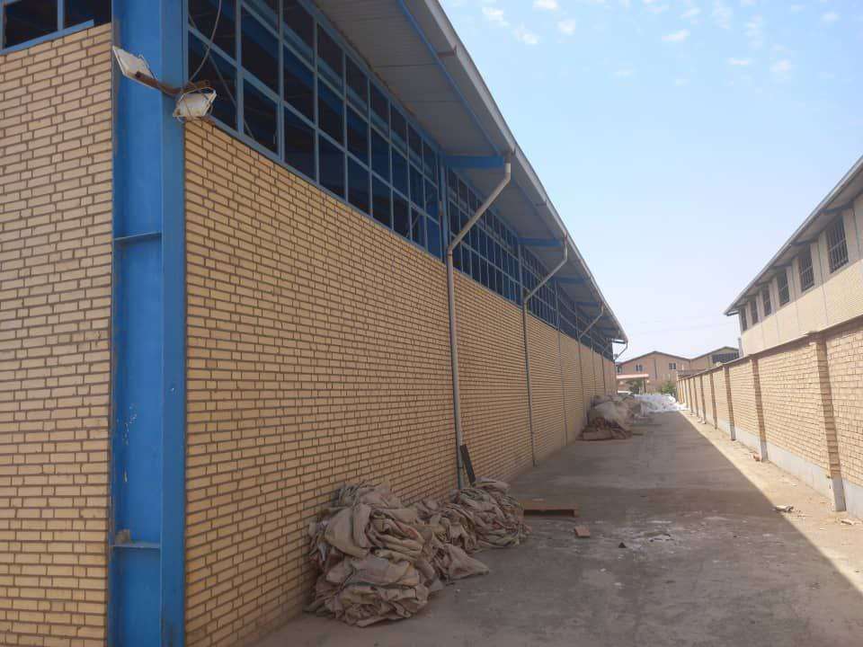 اجاره سوله سلولزی با جواز معتبر - شهرک صنعتی پیشوا 950 متر _ املاک صنعت سوله