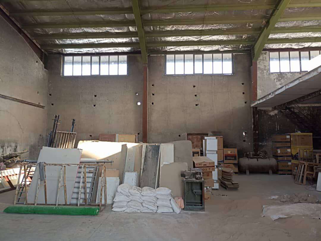 فروش کارخانه موزائیک سازی با سند تک‌برگ - شهرک صنعتی موزائیک‌سازان 336 متر _ املاک صنعت سوله