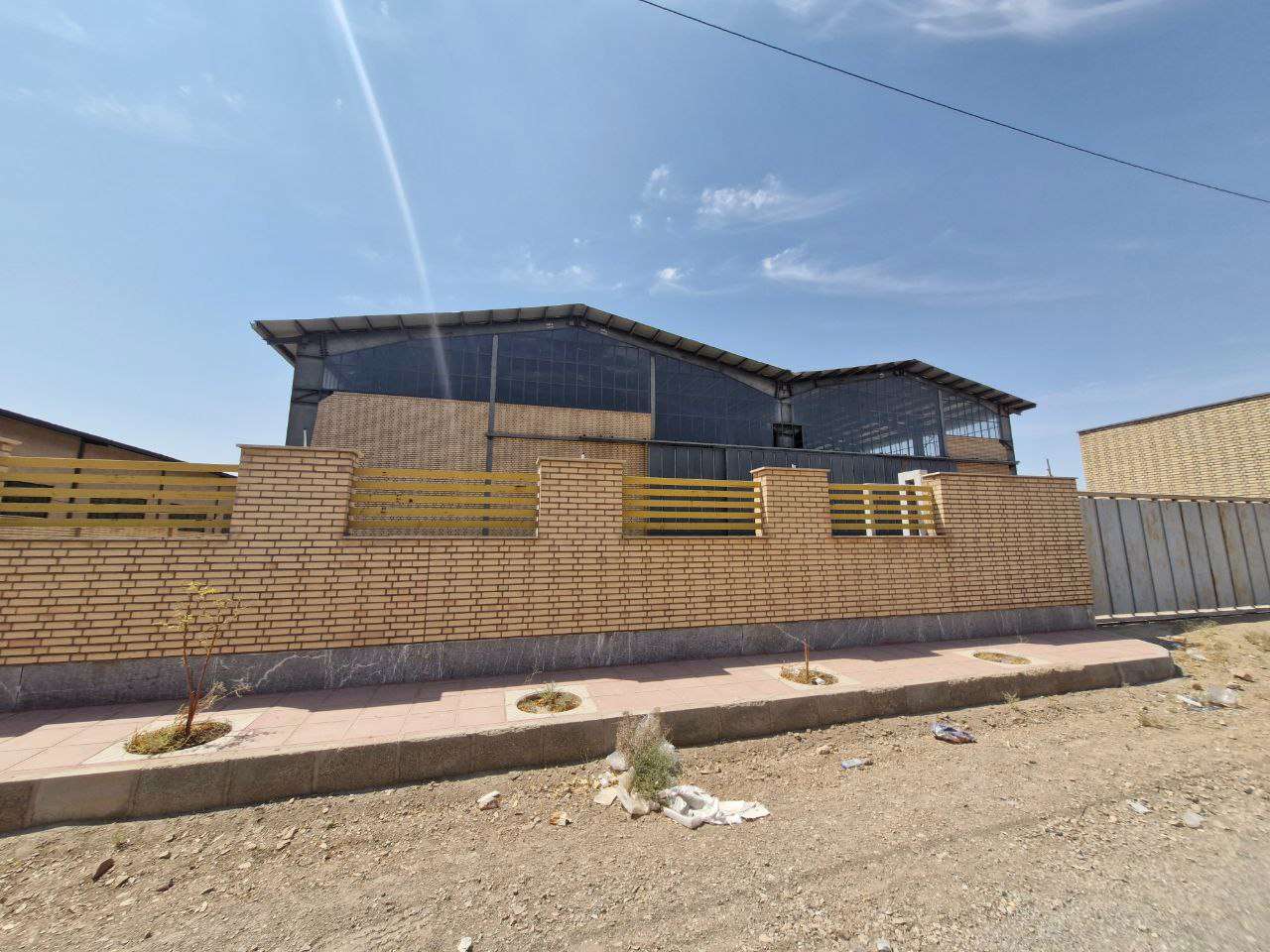 اجاره کارخانه فلزی با ظرفیت برق استثنایی - شهرک صنعتی جنت‌آباد 2600 متر _ املاک صنعت سوله