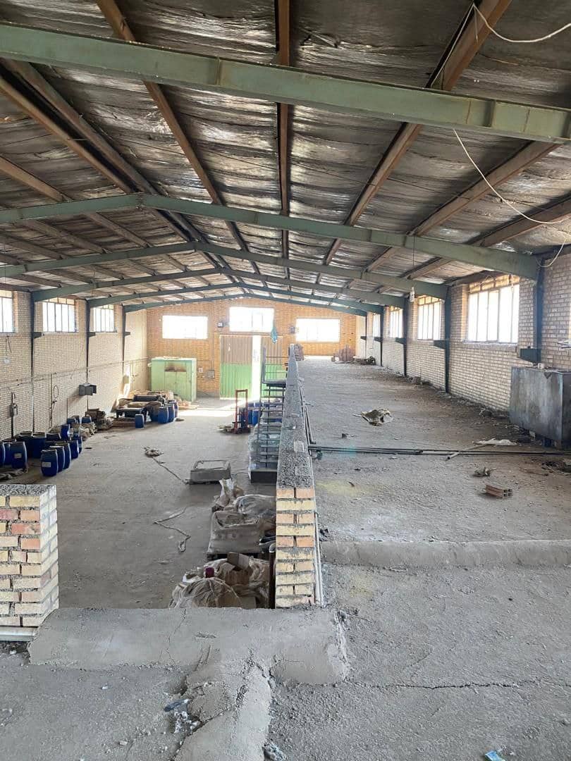 فروش کارخانه تولید واکس با جواز معتبر - شهرک صنعتی سالاریه1100متر _ املاک صنعت سوله