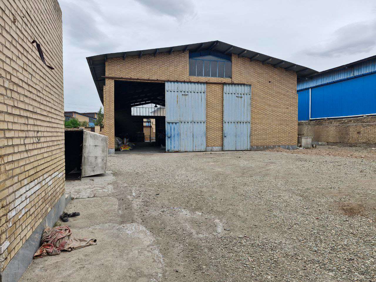  اجاره کارخانه تولید رنگ با جواز معتبر - شهرک صنعتی ایوانکی 450 متر _ املاک صنعت سوله