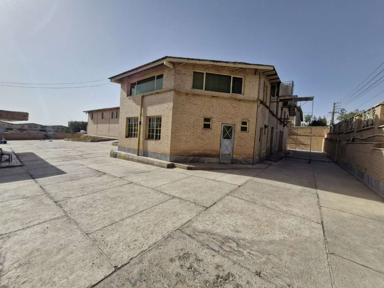 اجاره سوله غذایی در عباس آباد 1160متر _ املاک صنعت سوله