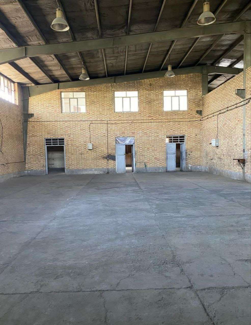 اجاره سوله صنعتی با جواز فلزی - شهرک صنعتی عباس‌آباد 700 متر _ املاک صنعت سوله