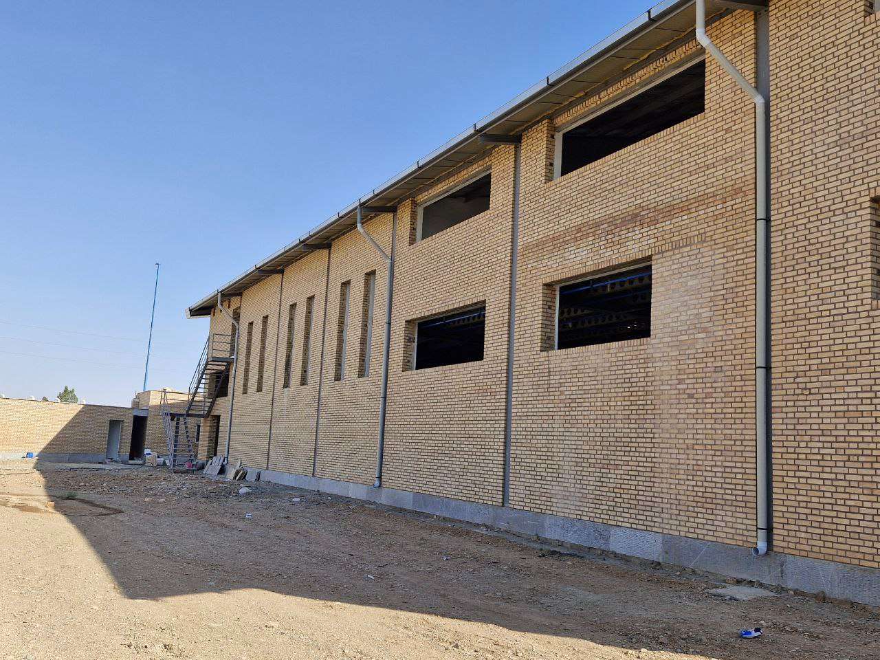 فروش کارخانه بسته‌بندی حبوبات نوساز - شهرک صنعتی خوارزمی 1400 متر _ املاک صنعت سوله