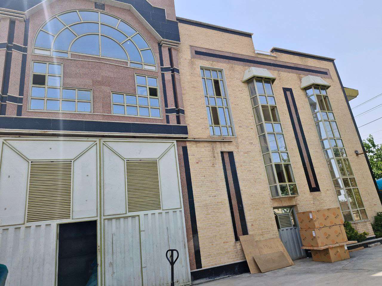 فروش سوله سلولزی با پروانه معتبر - شهرک صنعتی عباس‌آباد 3700 متر _ املاک صنعت سوله