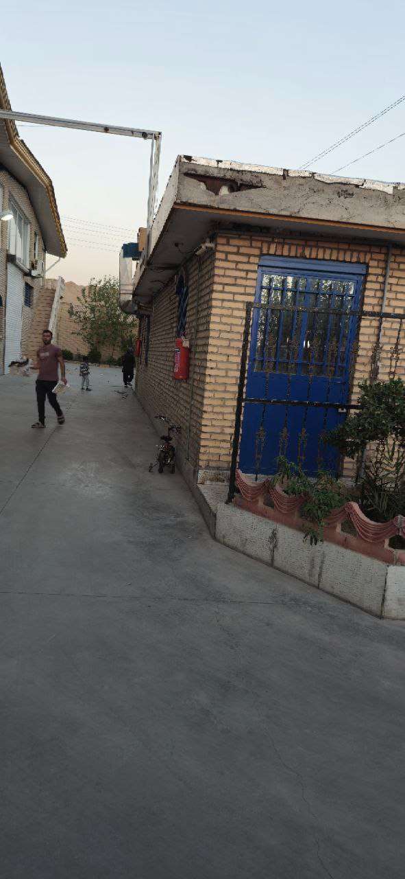  فروش سوله تولید شیرآلات با پروانه معتبر - شهرک صنعتی عباس‌آباد 2110 متر _ املاک صنعت سوله