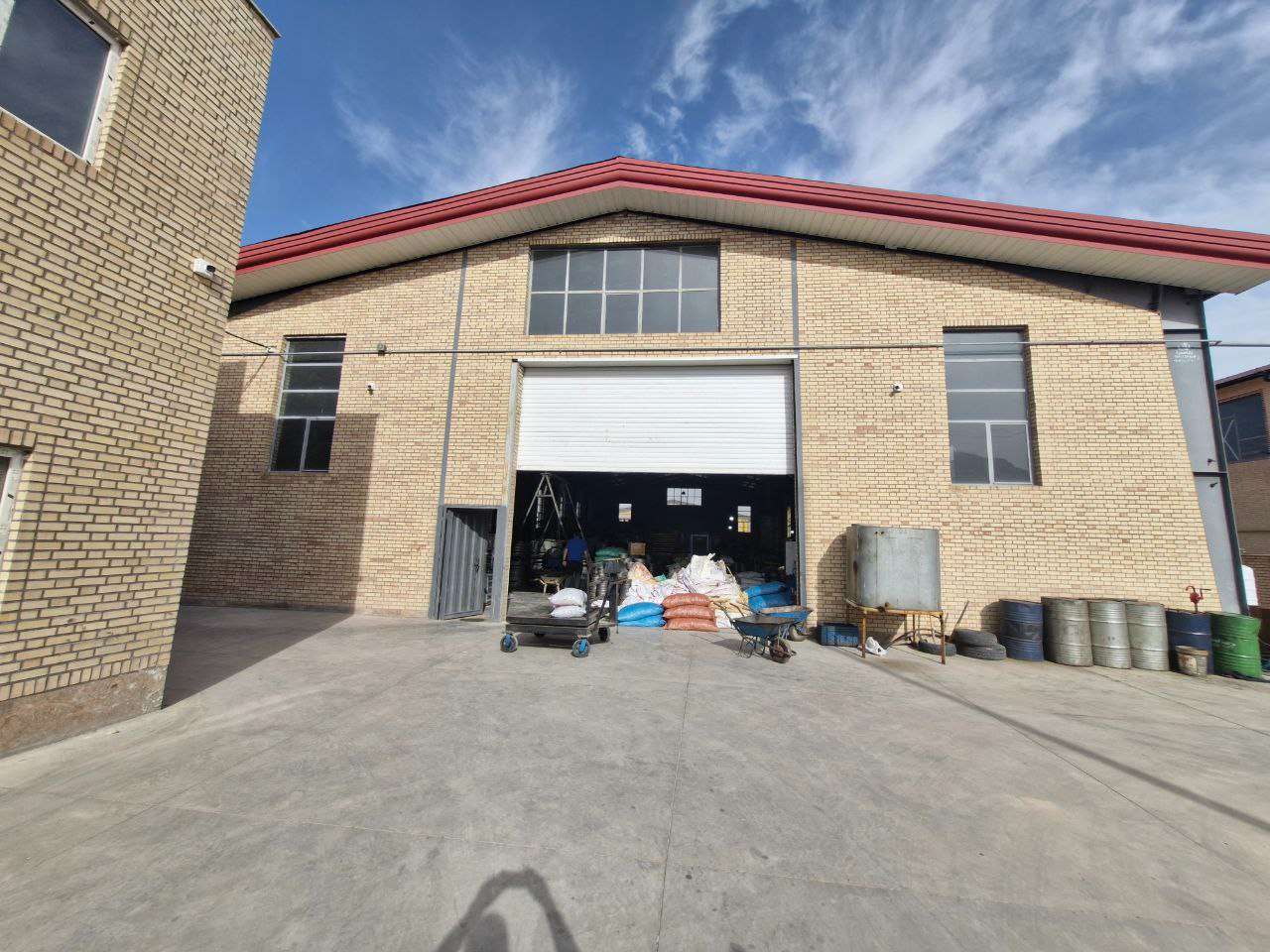  اجاره سوله صنعتی با جواز فلزی - شهرک صنعتی شنزار 1000 متر _ املاک صنعت سوله