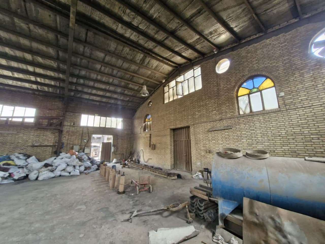 اجاره کارخانه ریخته‌گری با جواز معتبر - شهرک صنعتی پایتخت 450 متر _ املاک صنعت سوله