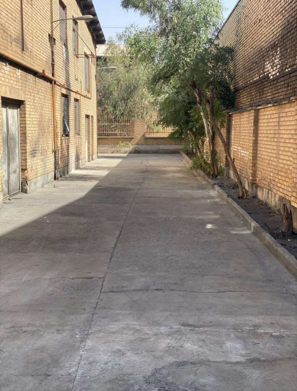 اجاره سوله صنعتی با جواز فلزی - شهرک صنعتی عباس‌آباد 700 متر _ املاک صنعت سوله