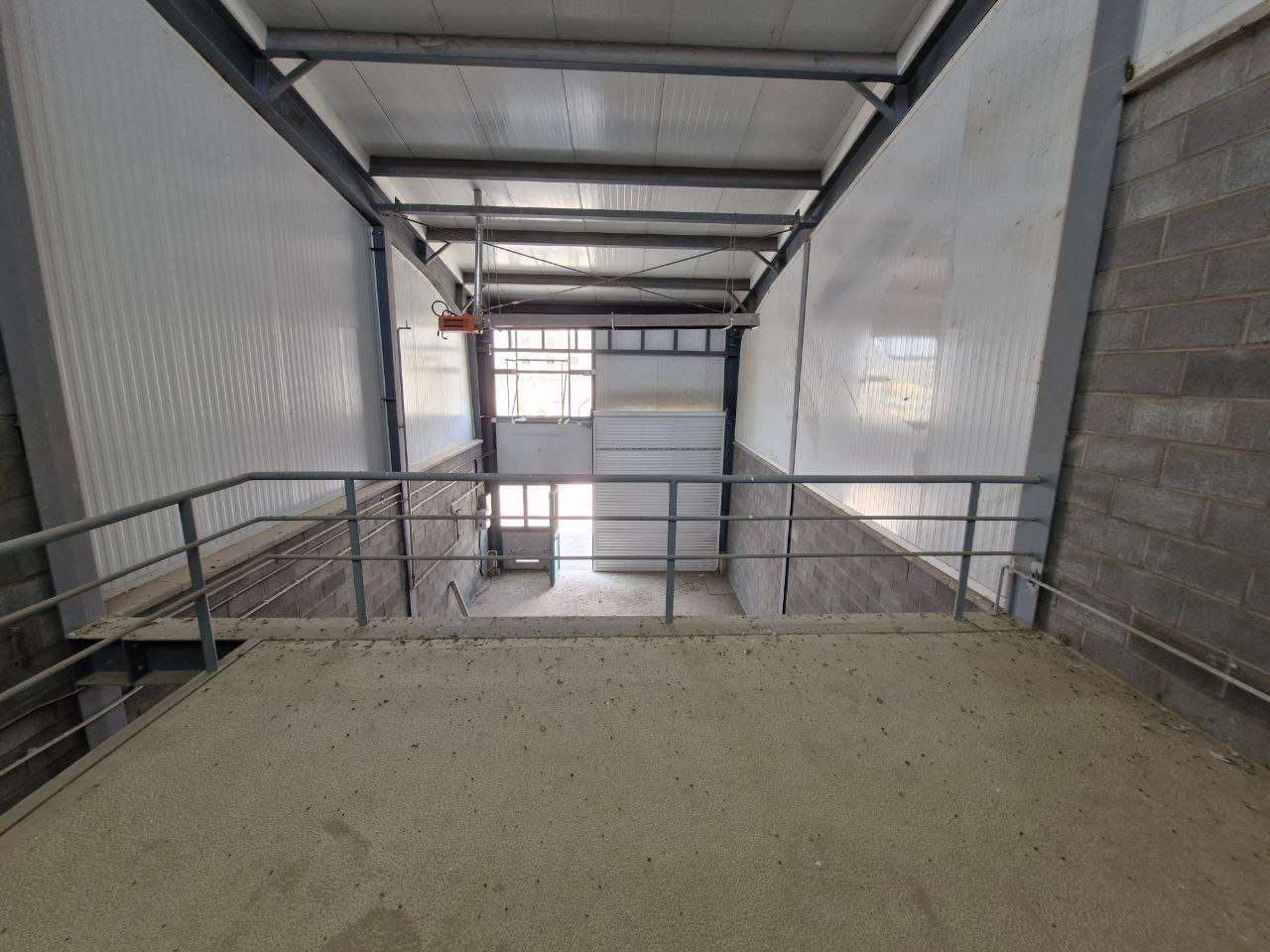  فروش سوله با پروانه کسب - شهرک صنعتی شنزار 90متر _ املاک صنعت سوله