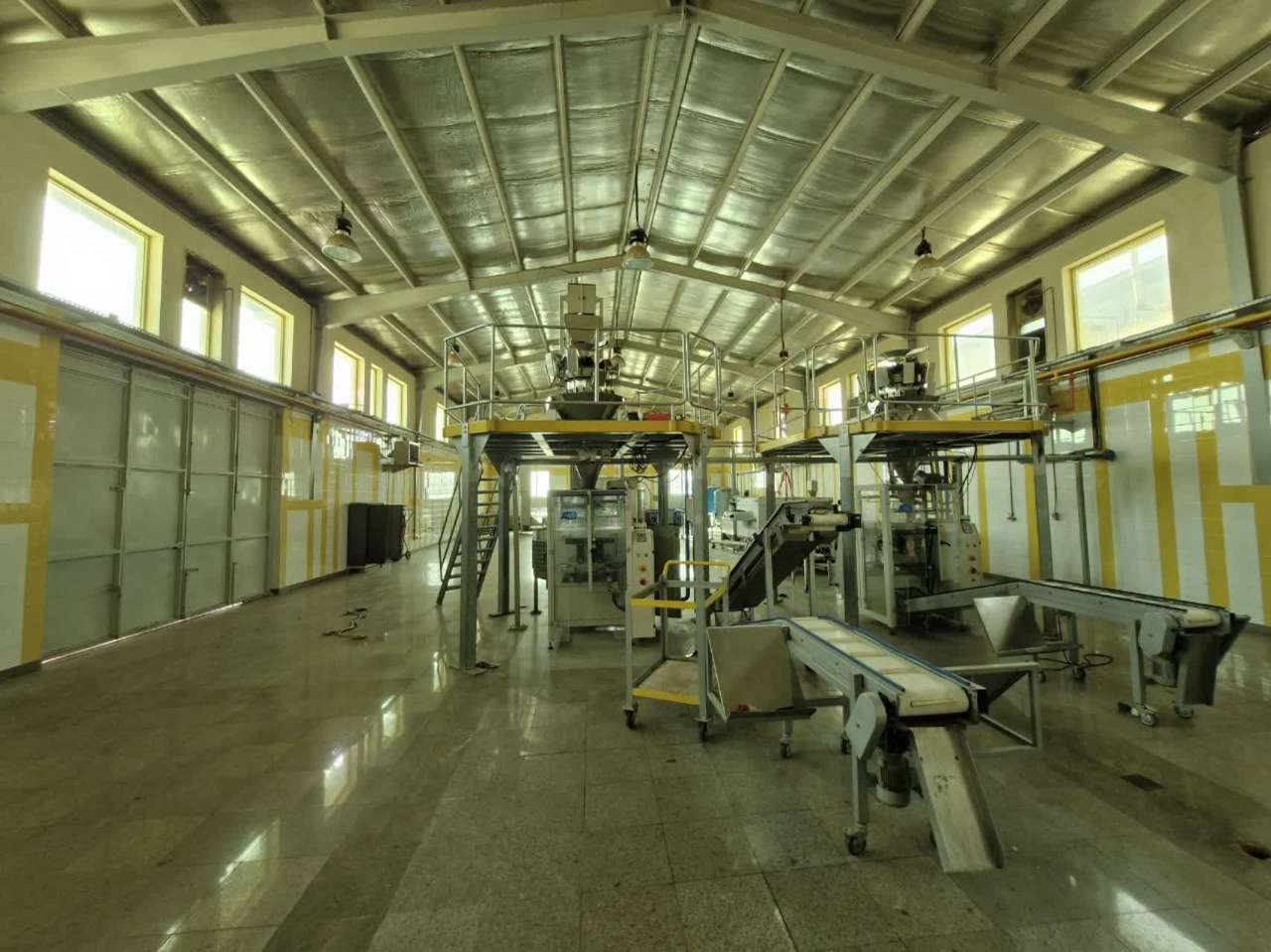 اجاره سوله غذایی در عباس آباد 1160متر _ املاک صنعت سوله