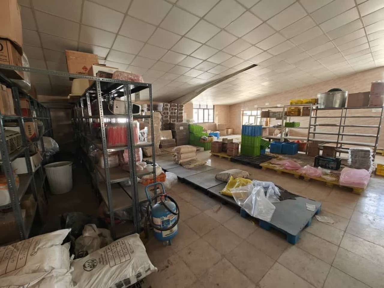 فروش سوله  غذایی در عباس اباد 1520 متر _ املاک صنعت سوله