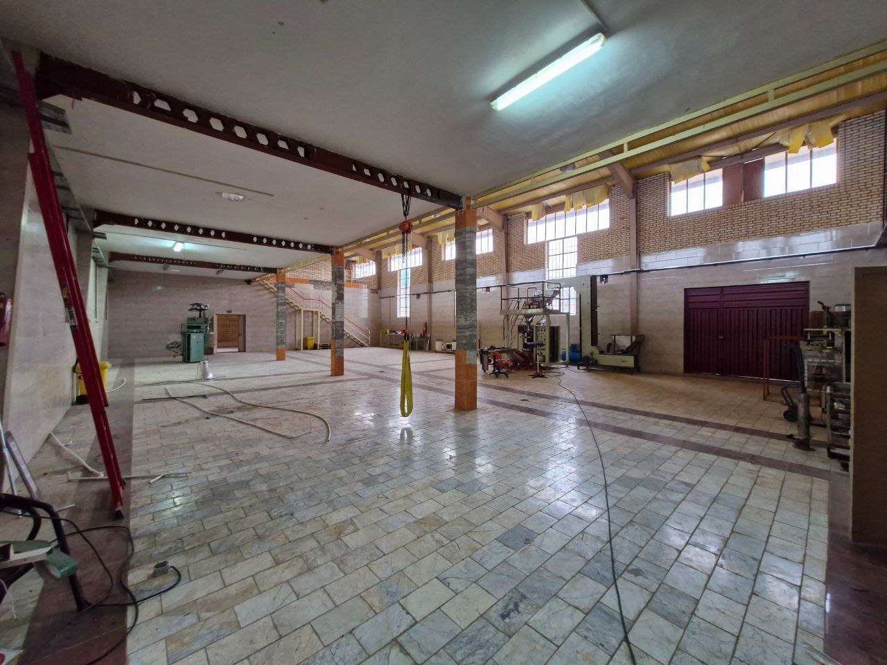 فروش کارخانه بسته‌بندی خشکبار و نمک با پروانه معتبر - شهرک صنعتی خوارزمی 670 متر _ املاک صنعت سوله