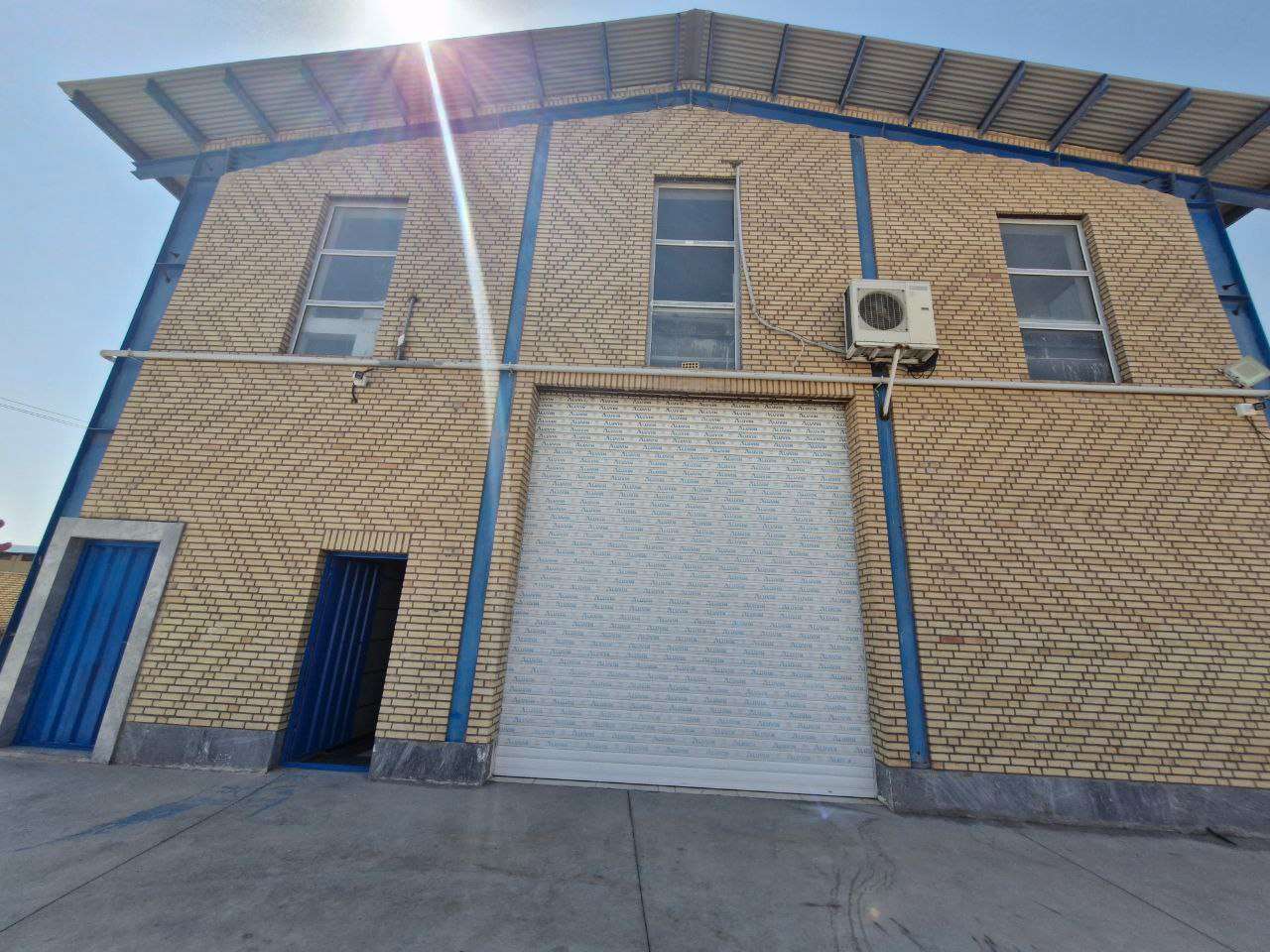 اجاره سوله بسته‌بندی حبوبات با جواز معتبر - شهرک صنعتی گرمسار 1260 متر _ املاک صنعت سوله