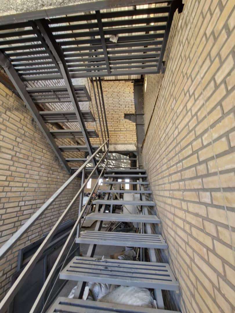  فروش سوله صنعتی نوساز با جواز ساخت ماشین‌آلات صنعتی - شهرک صنعتی خوارزمی 800 متر _ املاک صنعت سوله