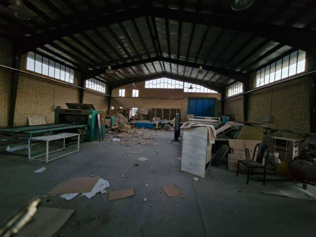 فروش کارخانه کارتن‌سازی با تجهیزات کامل - شهرک صنعتی عباس‌آباد 1700متر _ املاک صنعت سوله