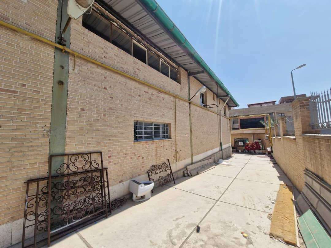 فروش کارخانه تولید سلفون و نایلون - شهرک صنعتی عباس‌آباد1400متر _ املاک صنعت سوله