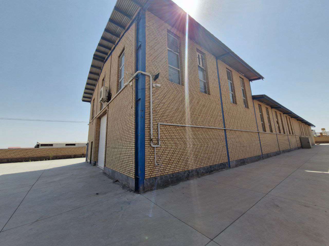 اجاره سوله بسته‌بندی حبوبات با جواز معتبر - شهرک صنعتی گرمسار 1260 متر _ املاک صنعت سوله