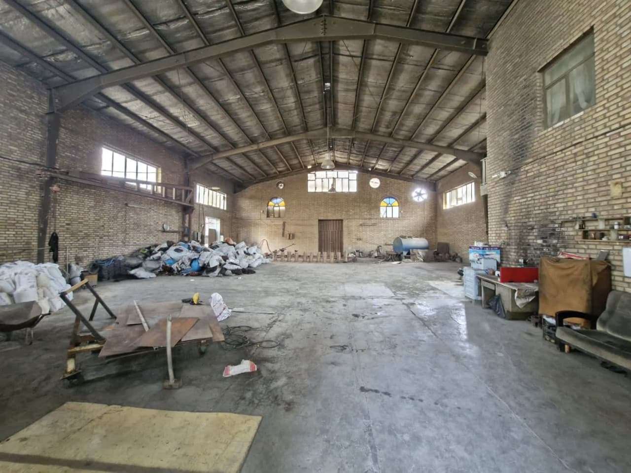 اجاره کارخانه ریخته‌گری با جواز معتبر - شهرک صنعتی پایتخت 450 متر _ املاک صنعت سوله