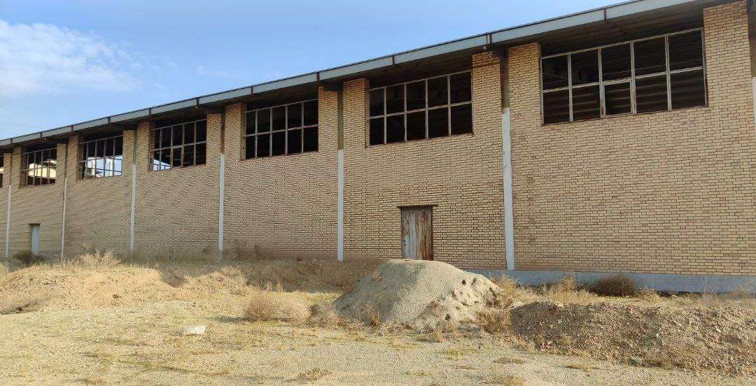 فروش سوله صنعتی نوساز با انشعابات خریداری شده - شهرک صنعتی عباس‌آباد 1000 متر _ املاک صنعت سوله