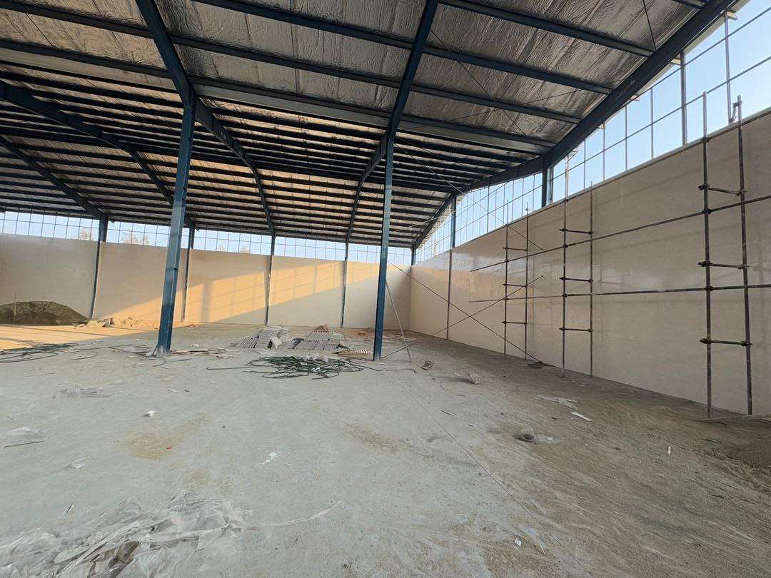  اجاره سوله مواد غذایی با جواز معتبر - شهرک صنعتی عباس‌آباد1200متر _ املاک صنعت سوله