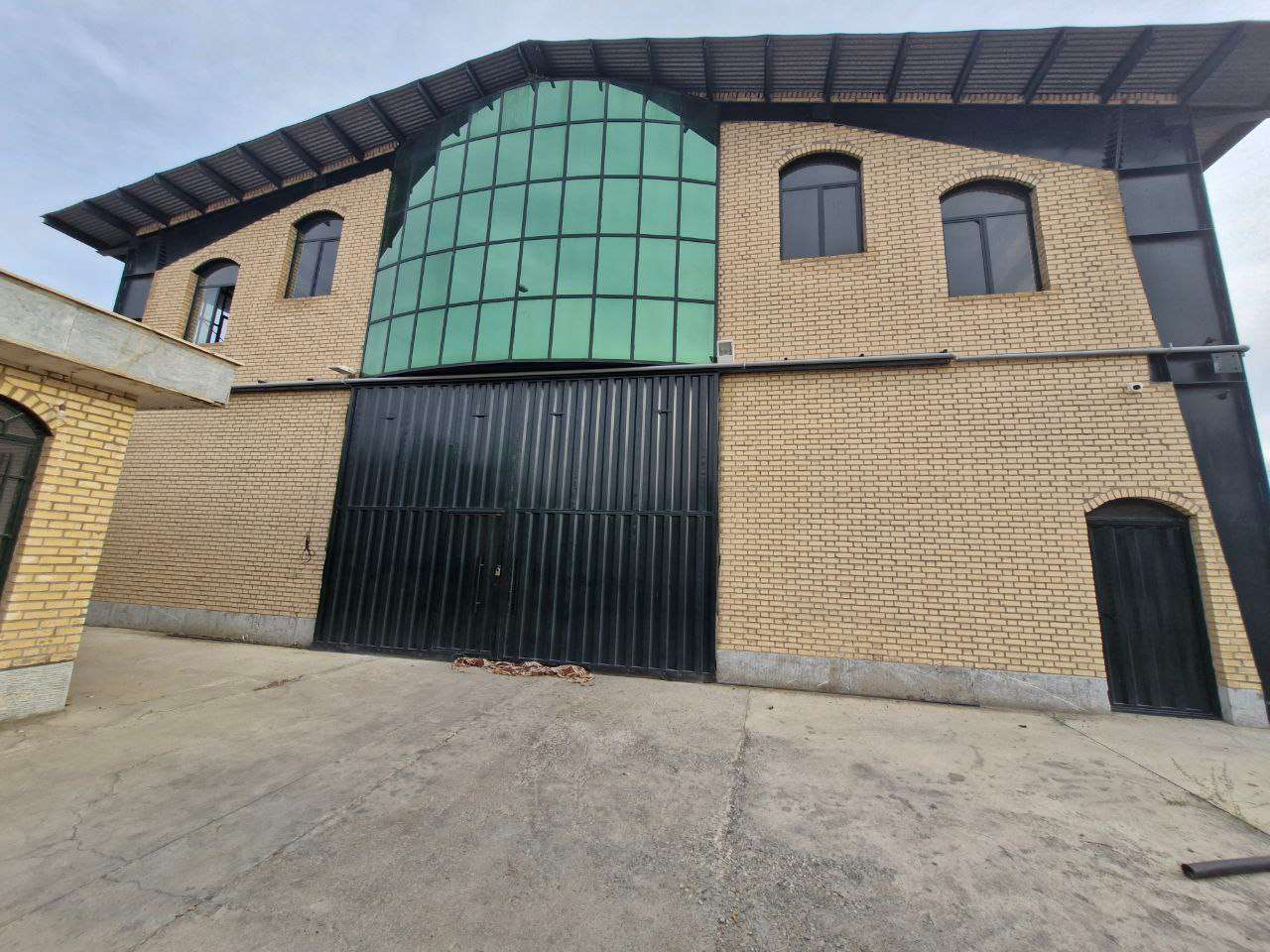 فروش سوله نساجی با جواز معتبر - شهرک صنعتی عباس‌آباد 650 متر _ املاک صنعت سوله