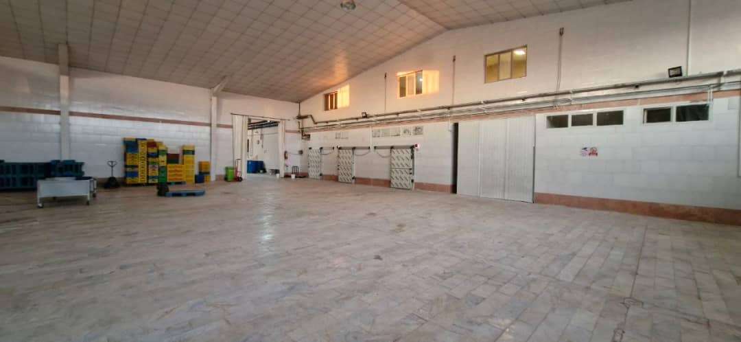 فروش کارخانه تولید لبنیات با تجهیزات کامل - شهرک صنعتی عباس‌آباد _ املاک صنعت سوله