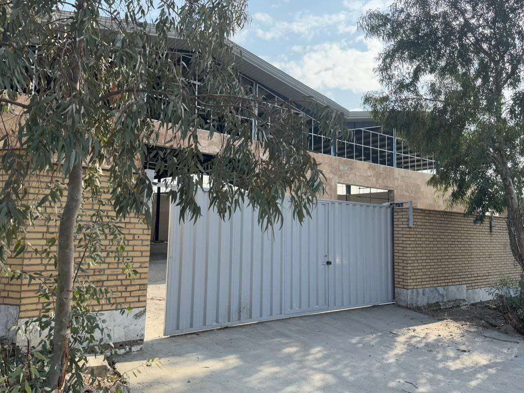  اجاره سوله مواد غذایی با جواز معتبر - شهرک صنعتی عباس‌آباد1200متر _ املاک صنعت سوله