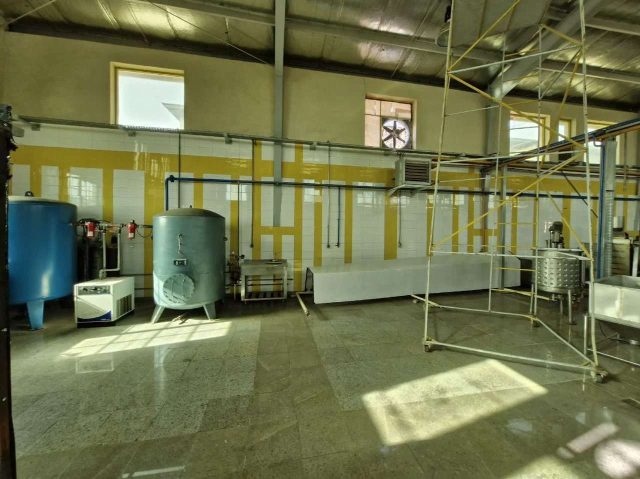 اجاره سوله غذایی در عباس آباد 1160متر _ املاک صنعت سوله