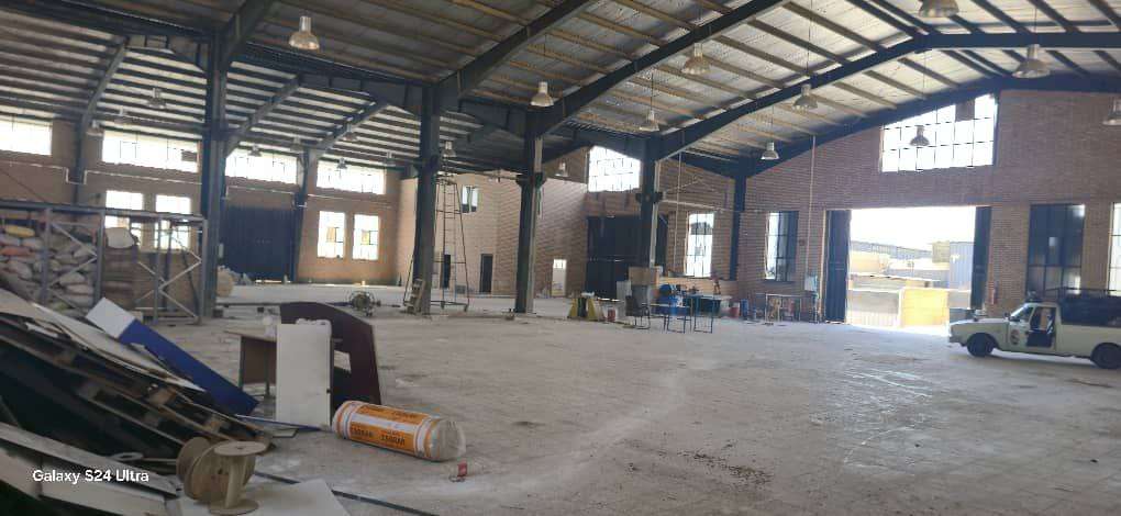  اجاره سوله کابل‌سازی با جواز معتبر - شهرک صنعتی عباس‌آباد 1200 متر _ املاک صنعت سوله