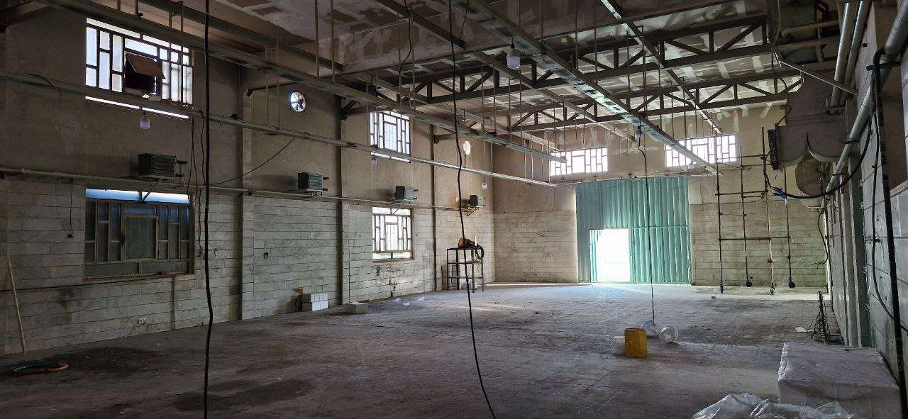 اجاره سوله ریسندگی و بافندگی با جواز معتبر - شهرک صنعتی عباس‌آباد1300 متر _ املاک صنعت سوله