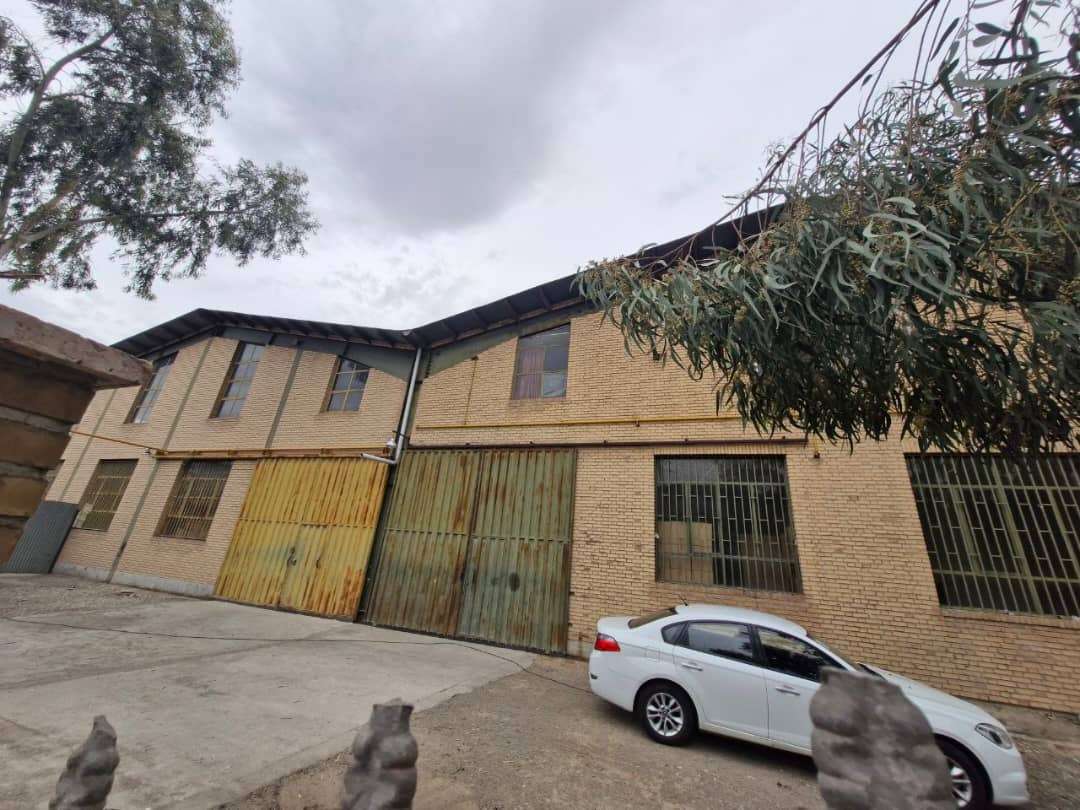 فروش کارخانه تولید پلاستیک با پروانه معتبر - شهرک صنعتی عباس‌آباد 1040 متر _ املاک صنعت سوله